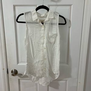 MAKE AN OFFER White Button Down Business Casual Top, Sleeveless, Size Small